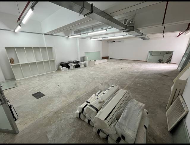 133M² OFFICE TO LET IN WOODSTOCK